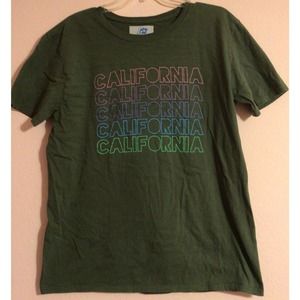 California tshirt green size XL